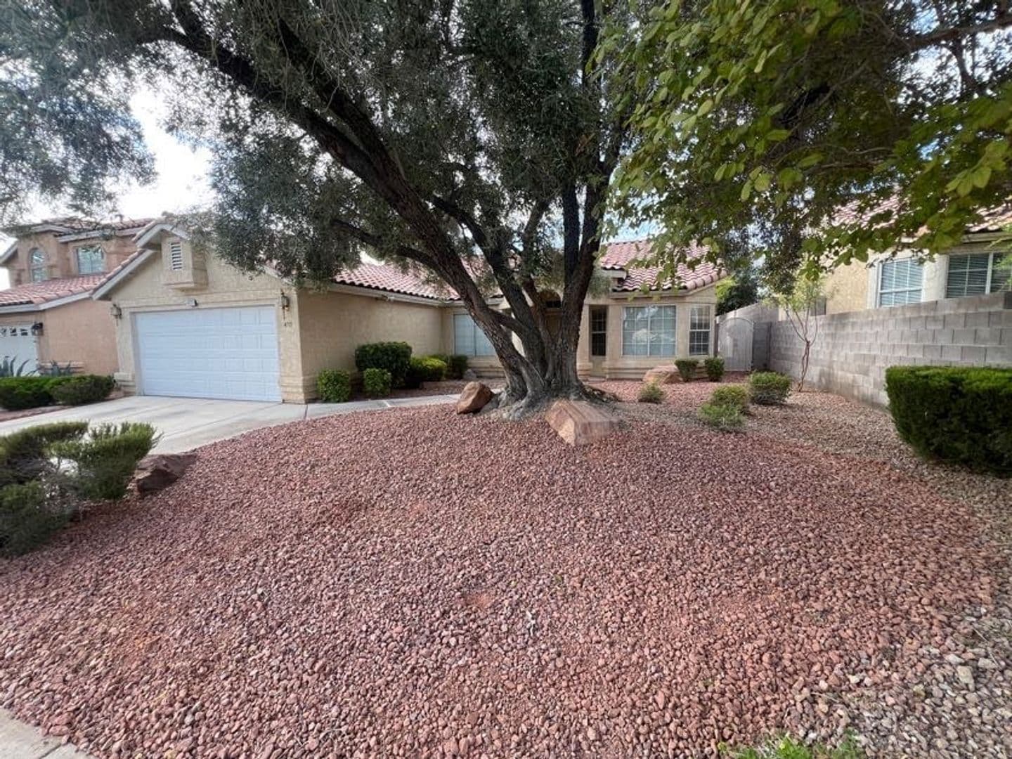 N Las Vegas House: 4717 Pointe Decatur Way