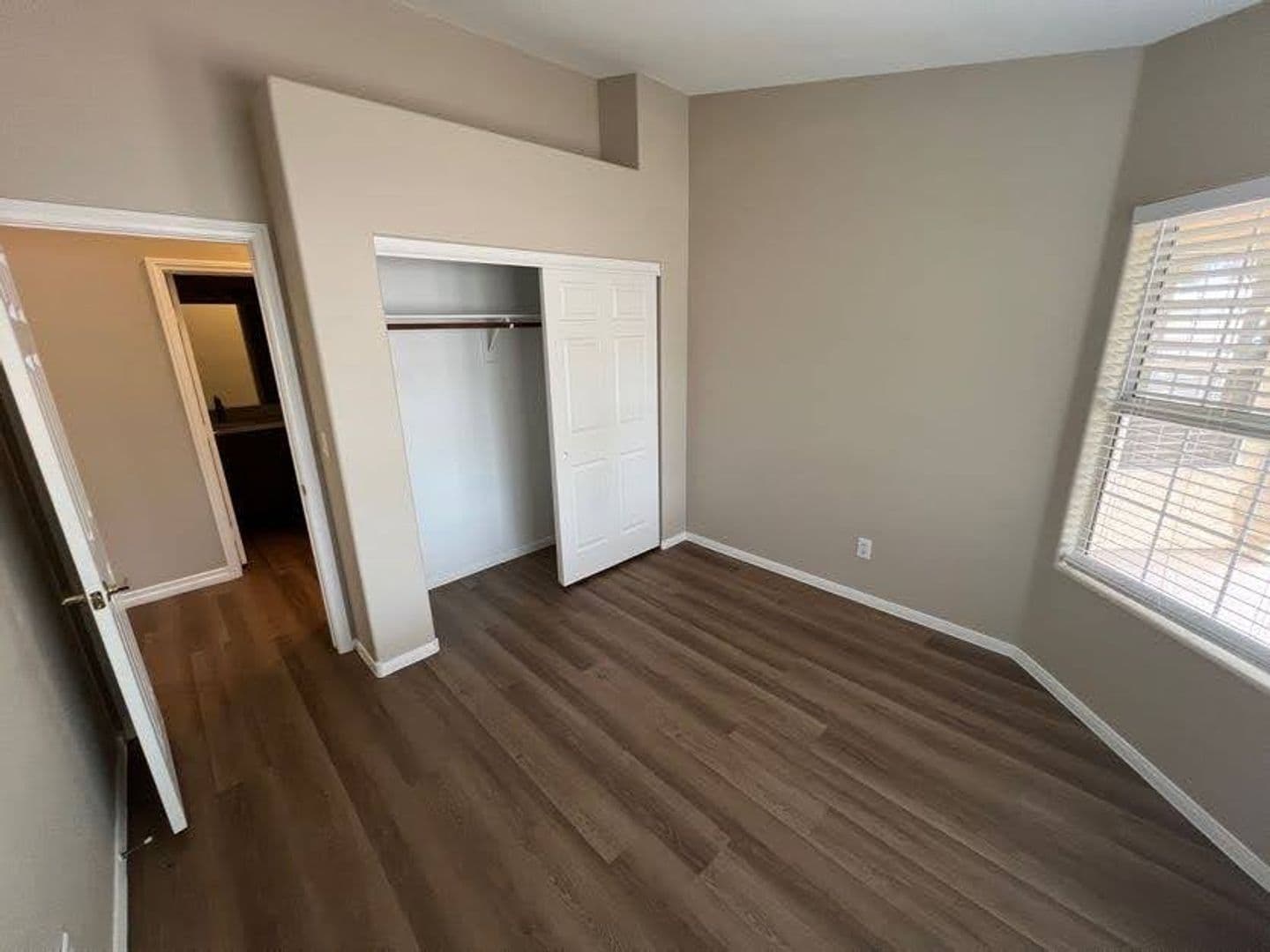 N Las Vegas House: 4717 Pointe Decatur Way
