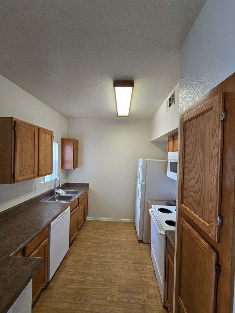 Las Vegas House: 9620 W Russell Rd #1122