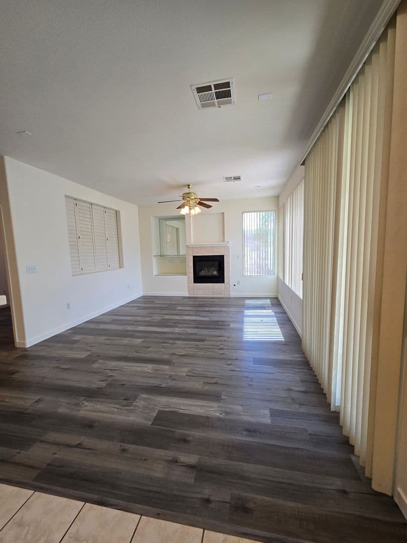 Henderson House: 3033 Panorama Ridge Dr
