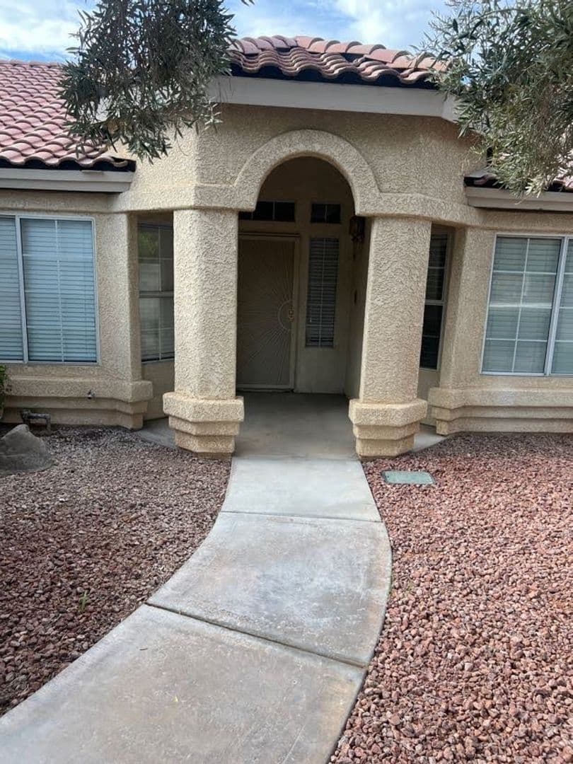 N Las Vegas House: 4717 Pointe Decatur Way