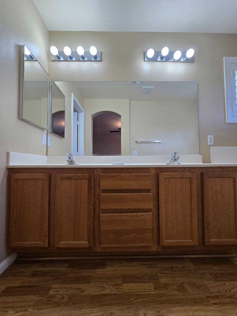 Las Vegas House: 816 Bow Creek Ln
