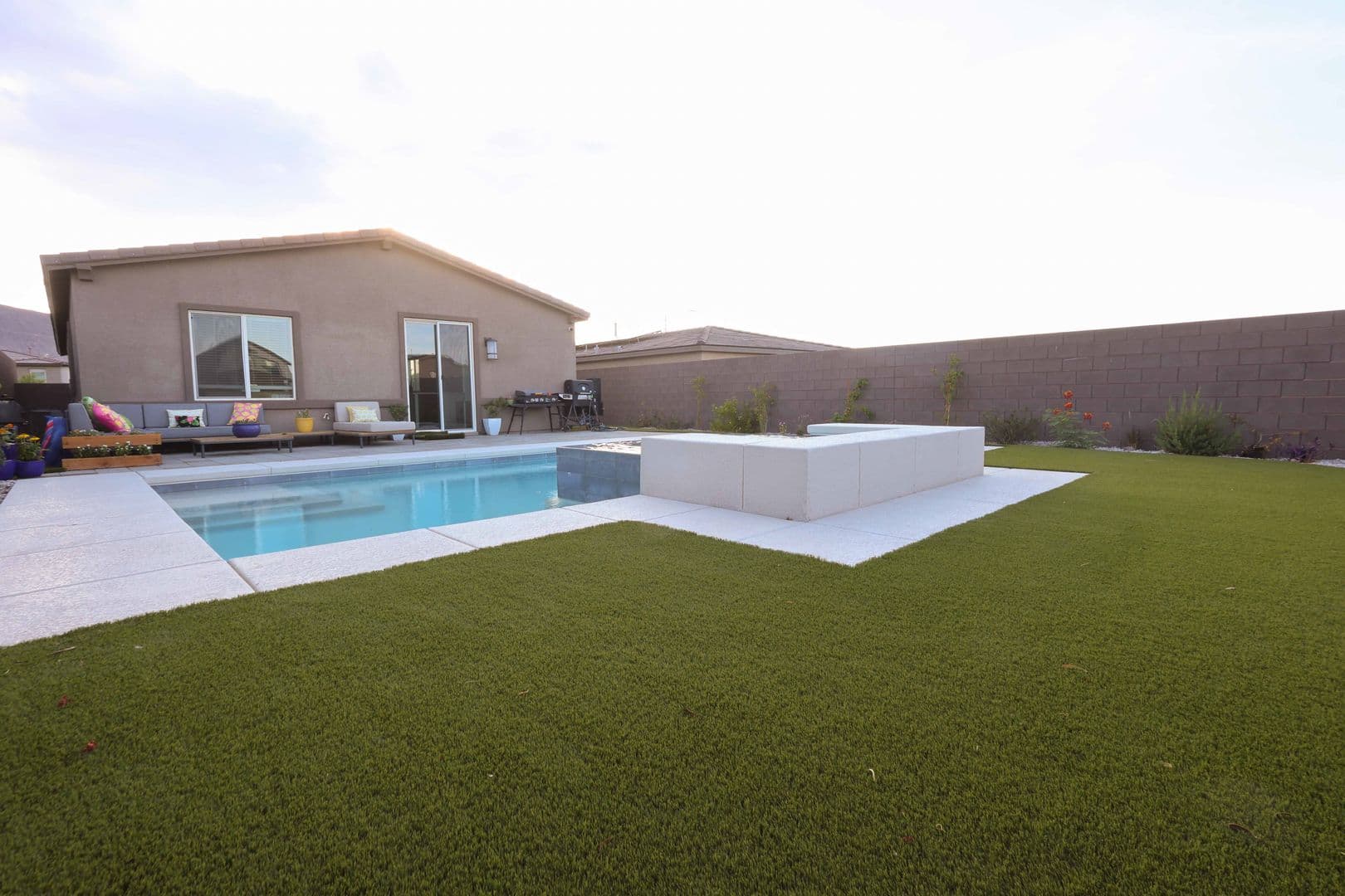 Henderson House: 294 Bridge Canyon St