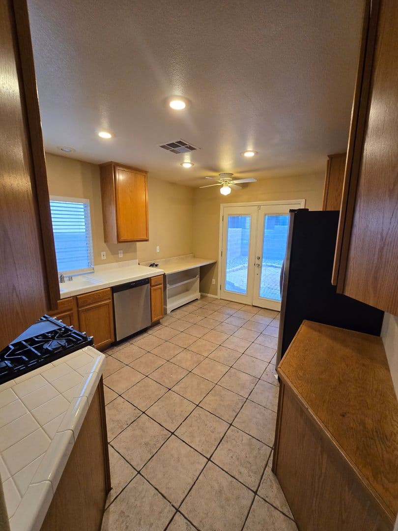Las Vegas House: 816 Bow Creek Ln