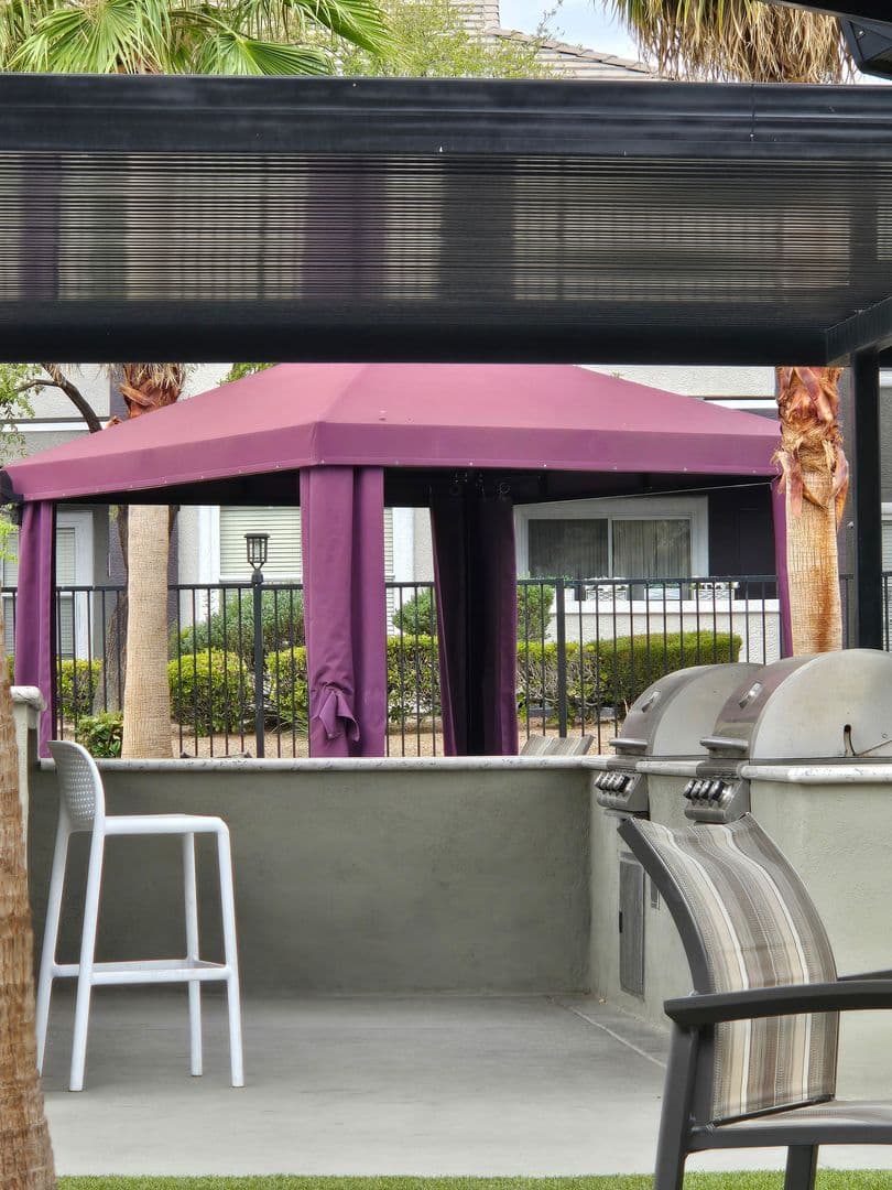 Las Vegas House: 9620 W Russell Rd #1122