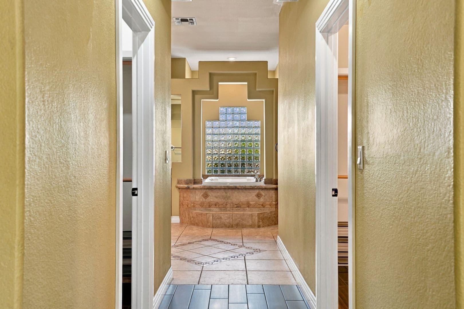 Las Vegas House: 7417 Doe Ave