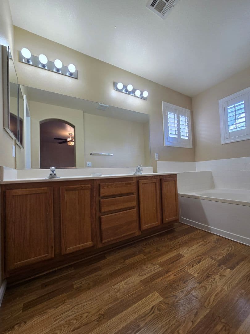 Las Vegas House: 816 Bow Creek Ln