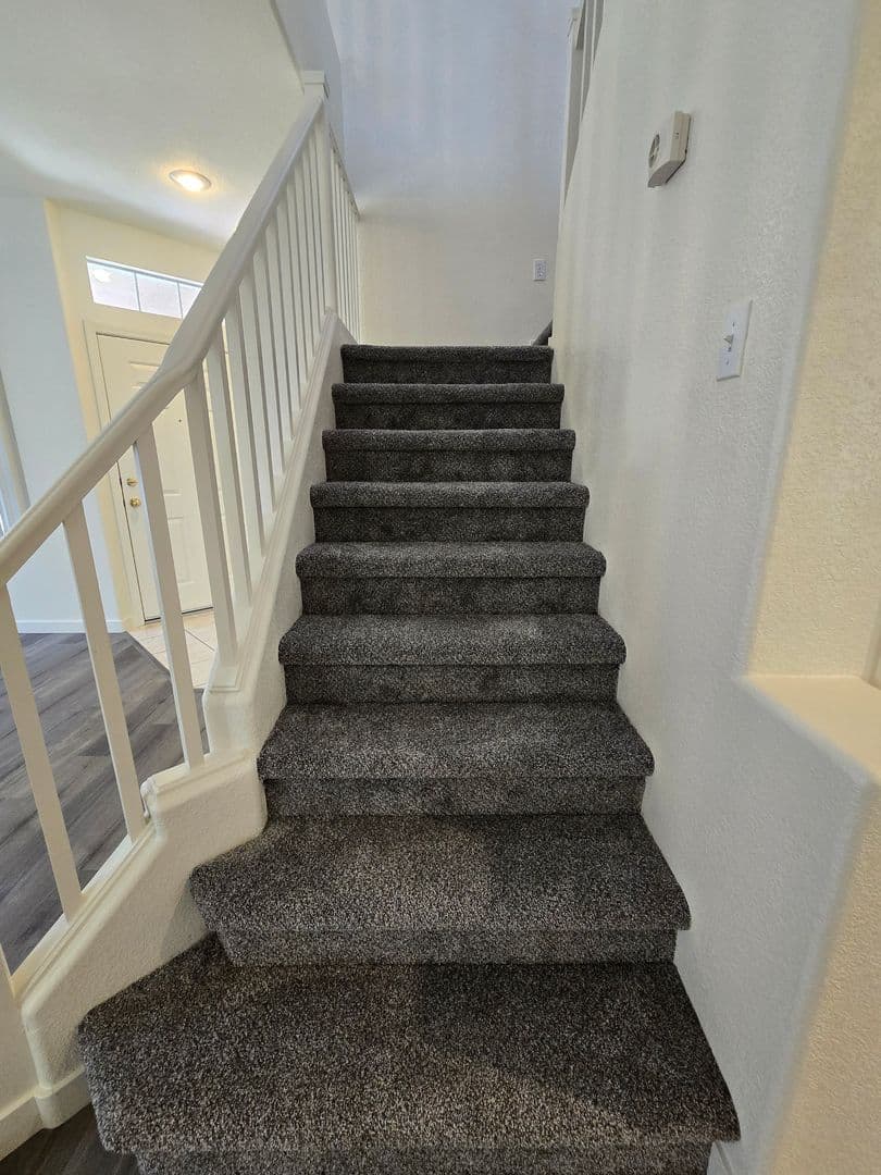 Henderson House: 3033 Panorama Ridge Dr