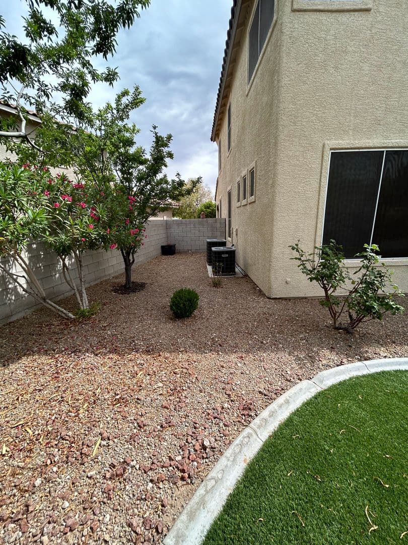 Henderson House: 3033 Panorama Ridge Dr