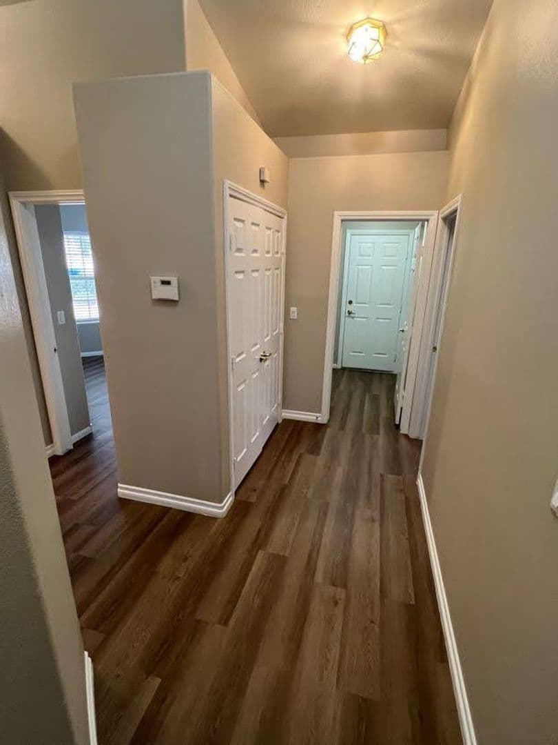 N Las Vegas House: 4717 Pointe Decatur Way