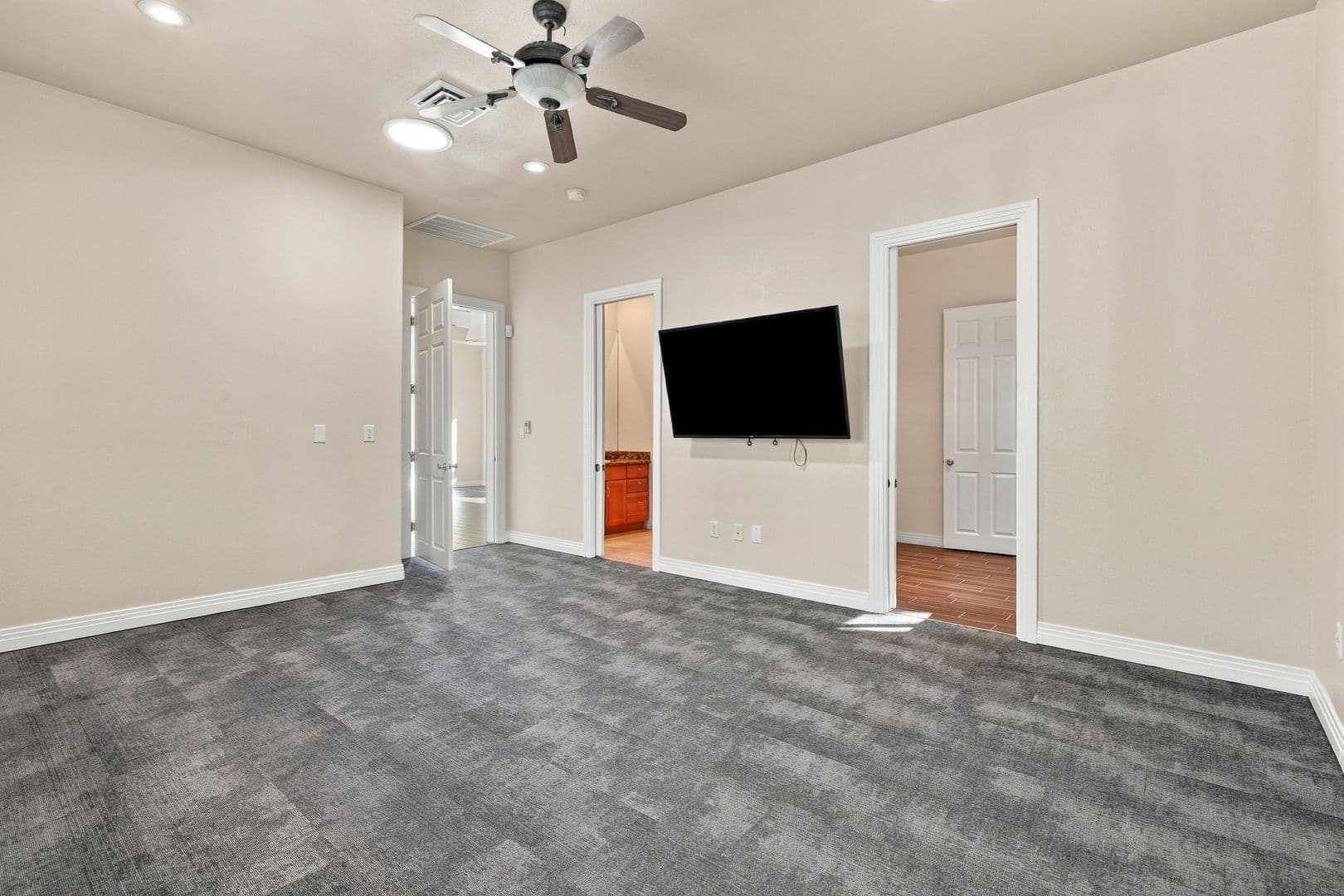 Las Vegas House: 7417 Doe Ave