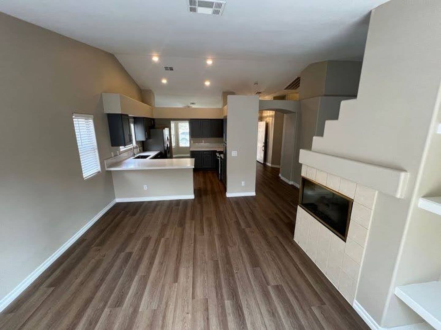 N Las Vegas House: 4717 Pointe Decatur Way