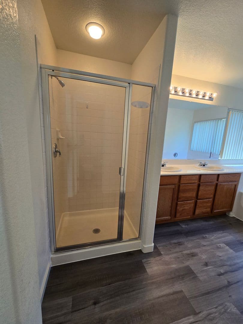 Henderson House: 3033 Panorama Ridge Dr