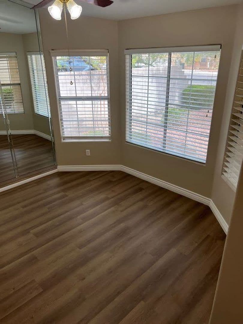 N Las Vegas House: 4717 Pointe Decatur Way