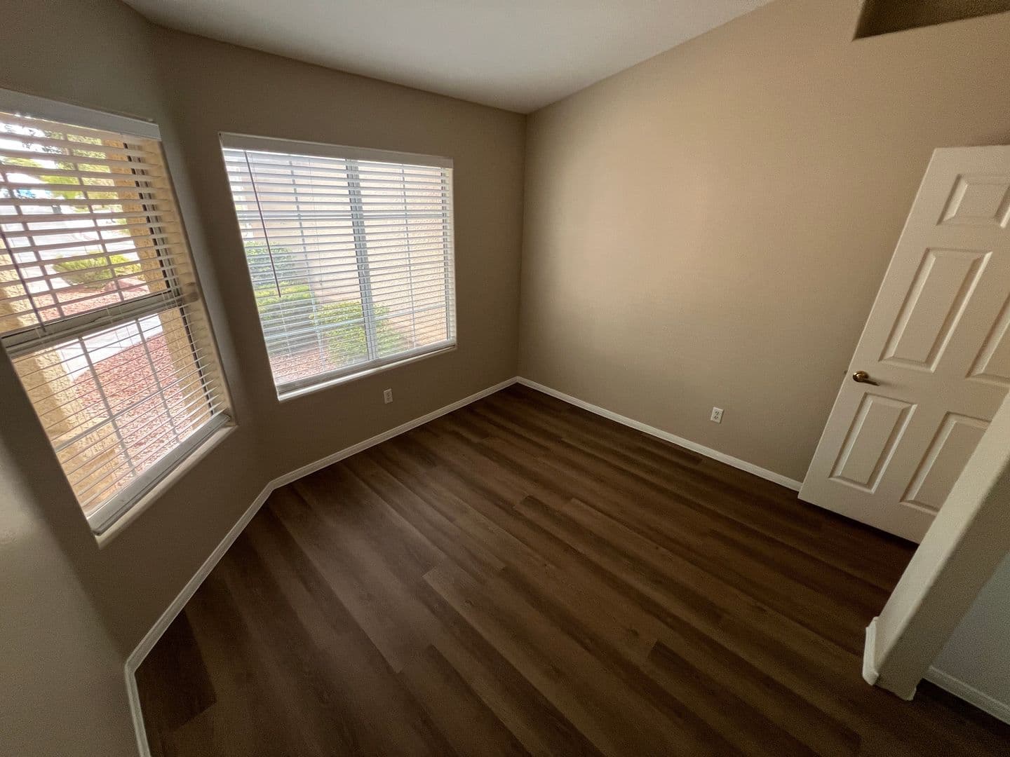 N Las Vegas House: 4717 Pointe Decatur Way