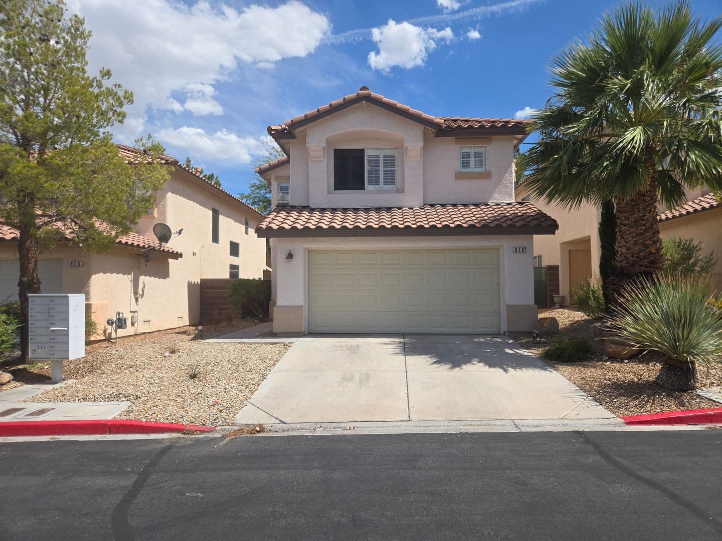 Las Vegas House: 816 Bow Creek Ln
