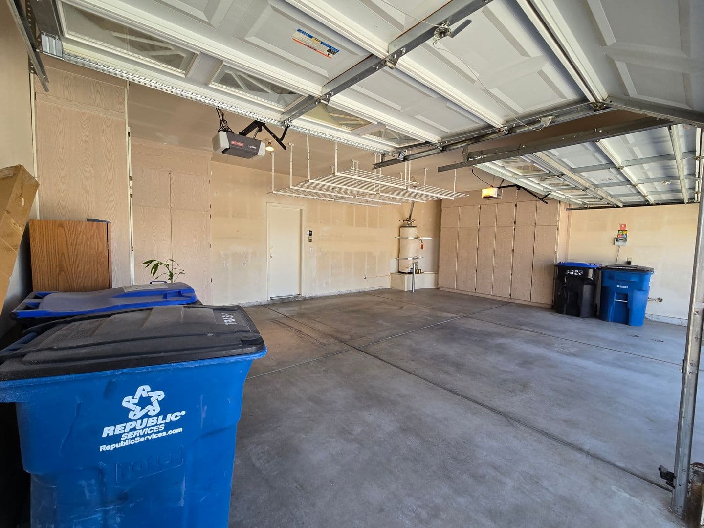Henderson House: 3033 Panorama Ridge Dr