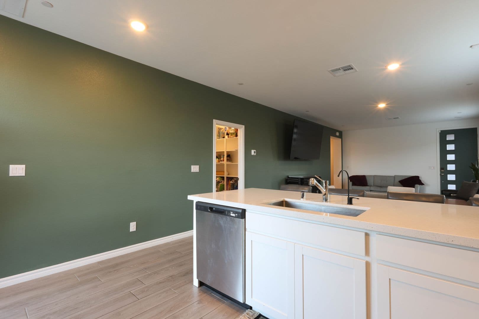 Henderson House: 294 Bridge Canyon St