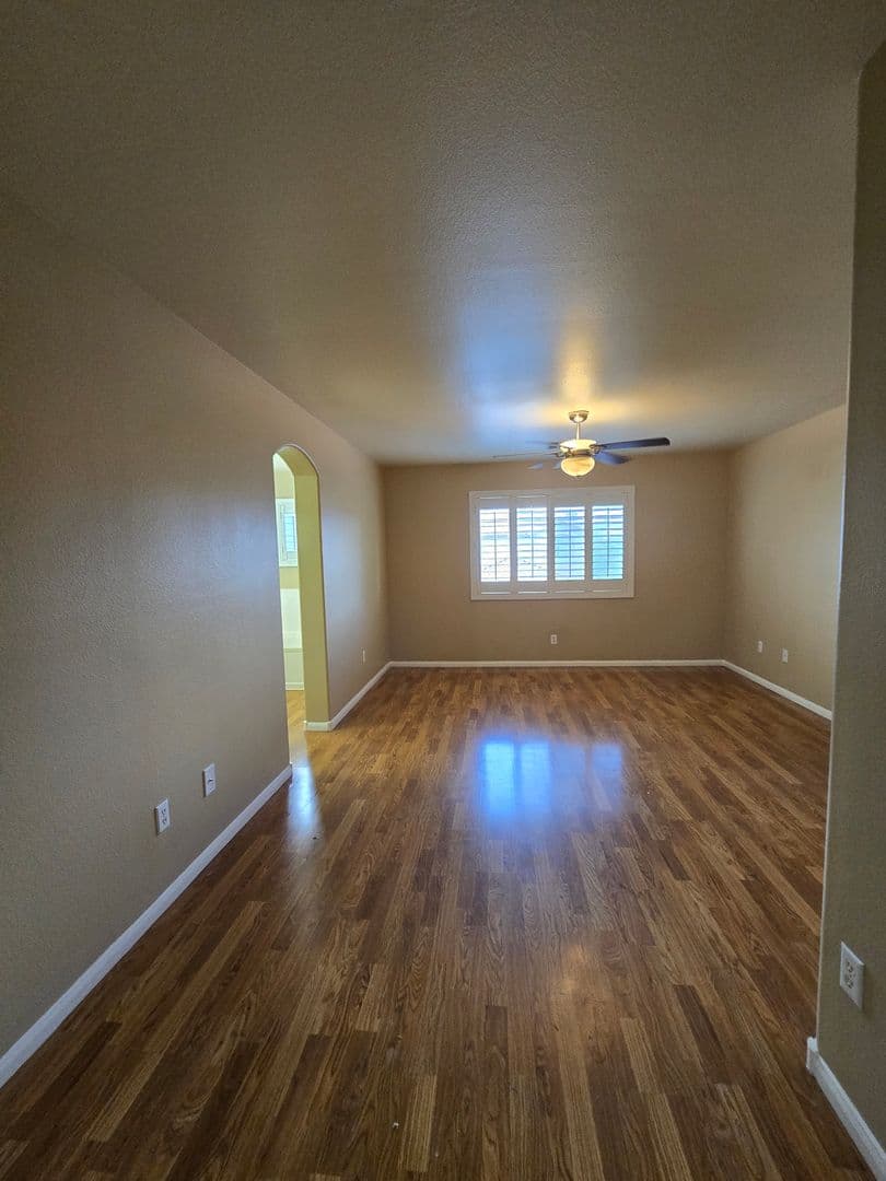 Las Vegas House: 816 Bow Creek Ln