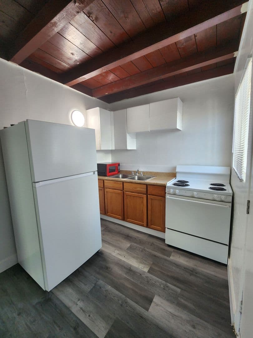 Las Vegas Apartment: 432 N 15th Street