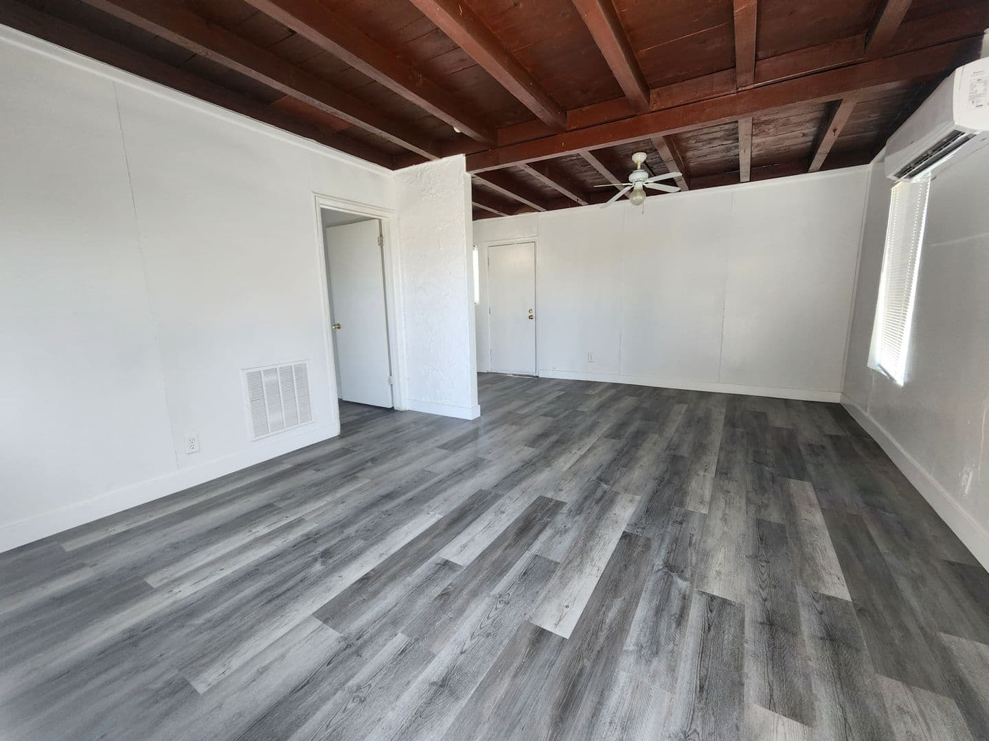 Las Vegas Apartment: 432 N 15th Street