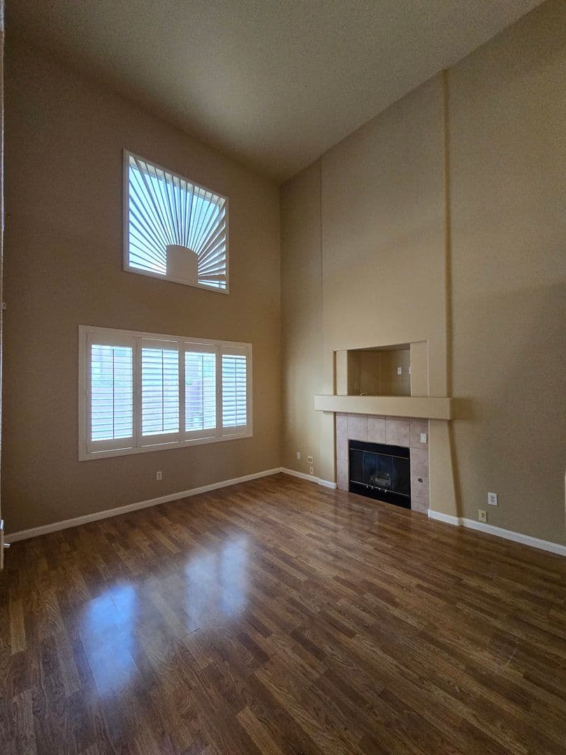 Las Vegas House: 816 Bow Creek Ln