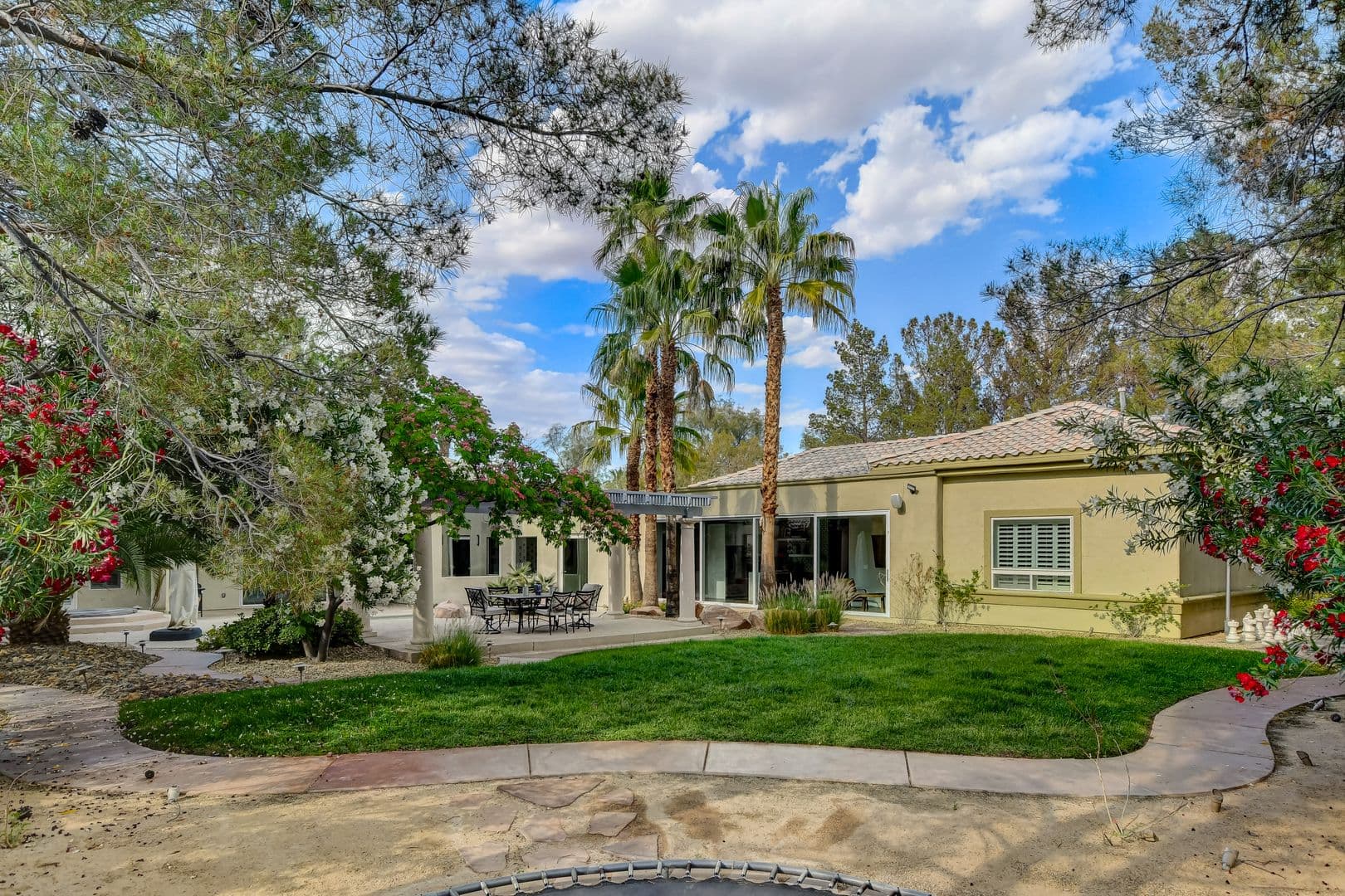 Las Vegas House: 7417 Doe Ave