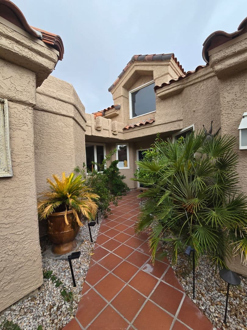 Las Vegas House: 7931 Harbour Towne Ave