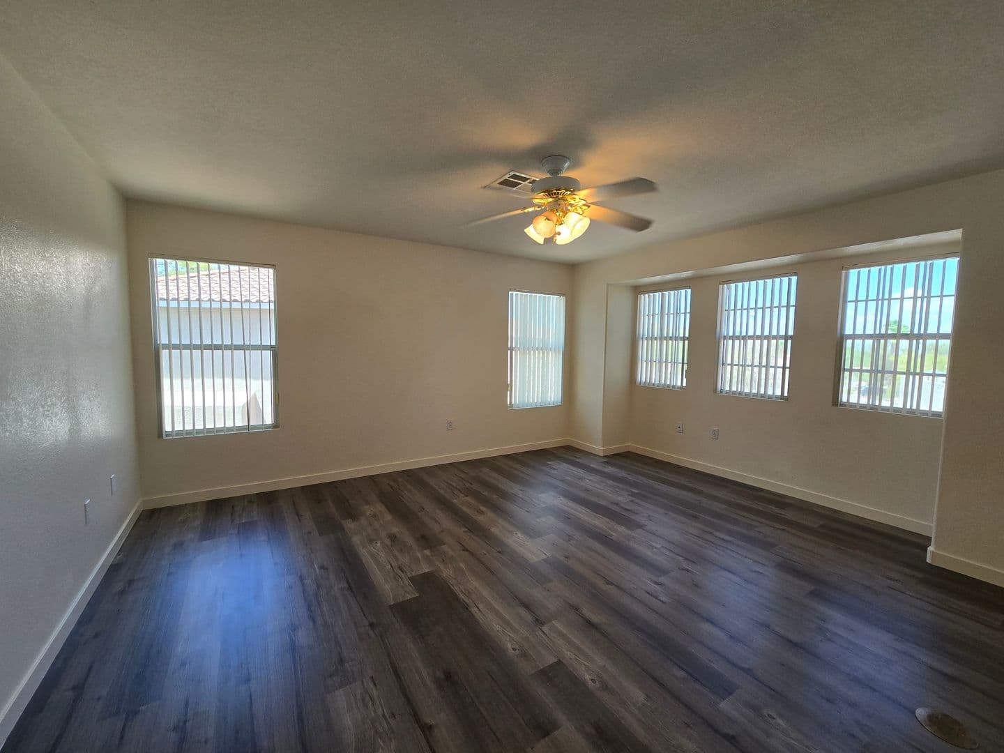 Henderson House: 3033 Panorama Ridge Dr