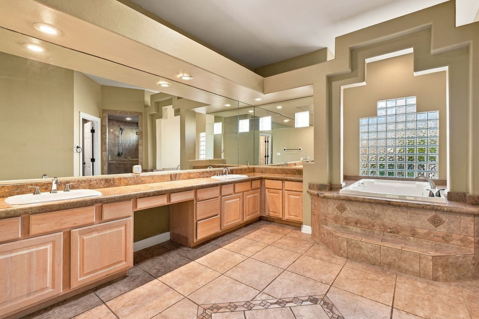 Las Vegas House: 7417 Doe Ave