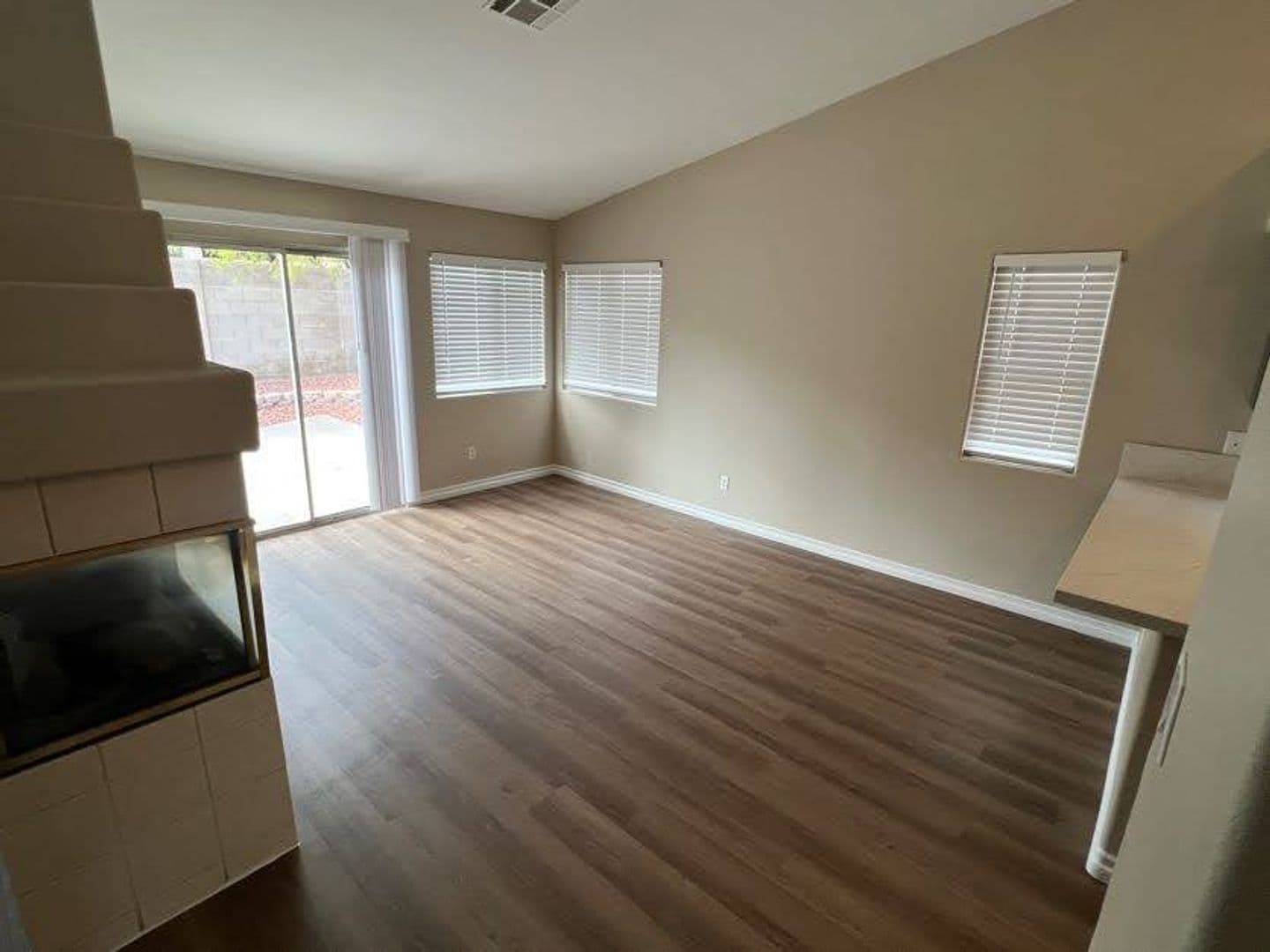 N Las Vegas House: 4717 Pointe Decatur Way