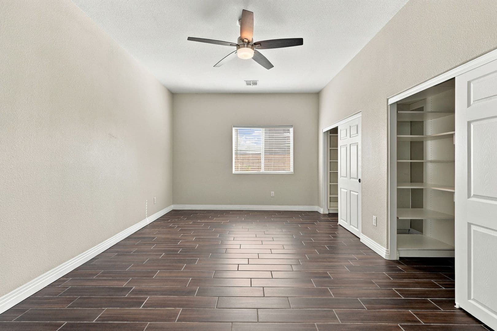 Las Vegas House: 7417 Doe Ave
