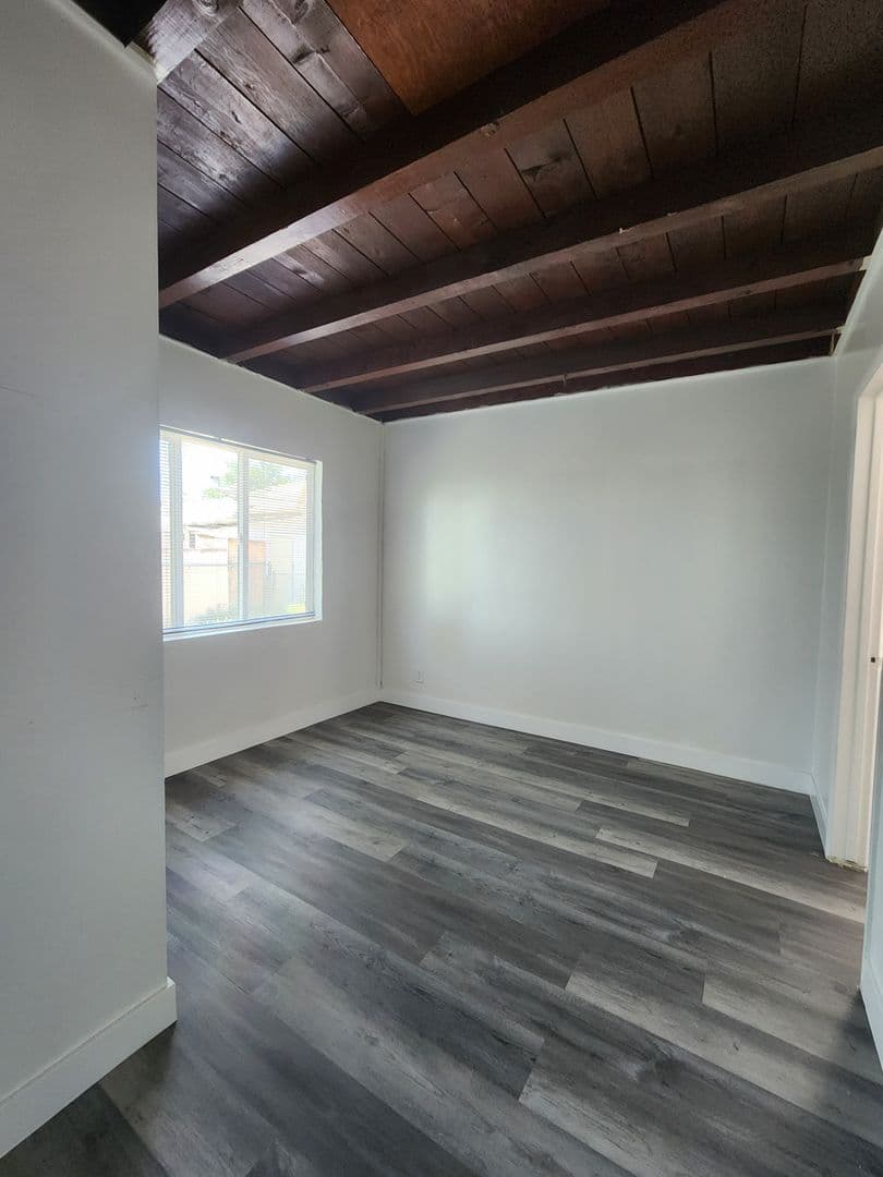 Las Vegas Apartment: 432 N 15th Street