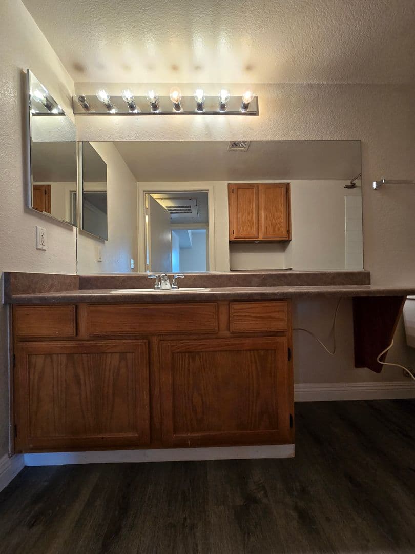 Las Vegas House: 9620 W Russell Rd #1122