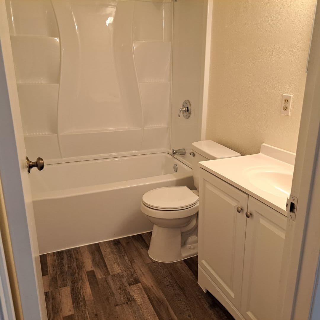 Las Vegas Condo: 595 Royal Crest Cir #19