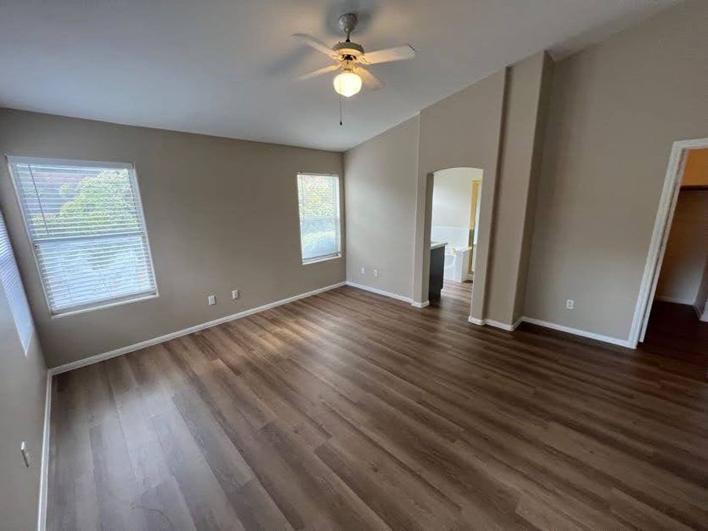 N Las Vegas House: 4717 Pointe Decatur Way