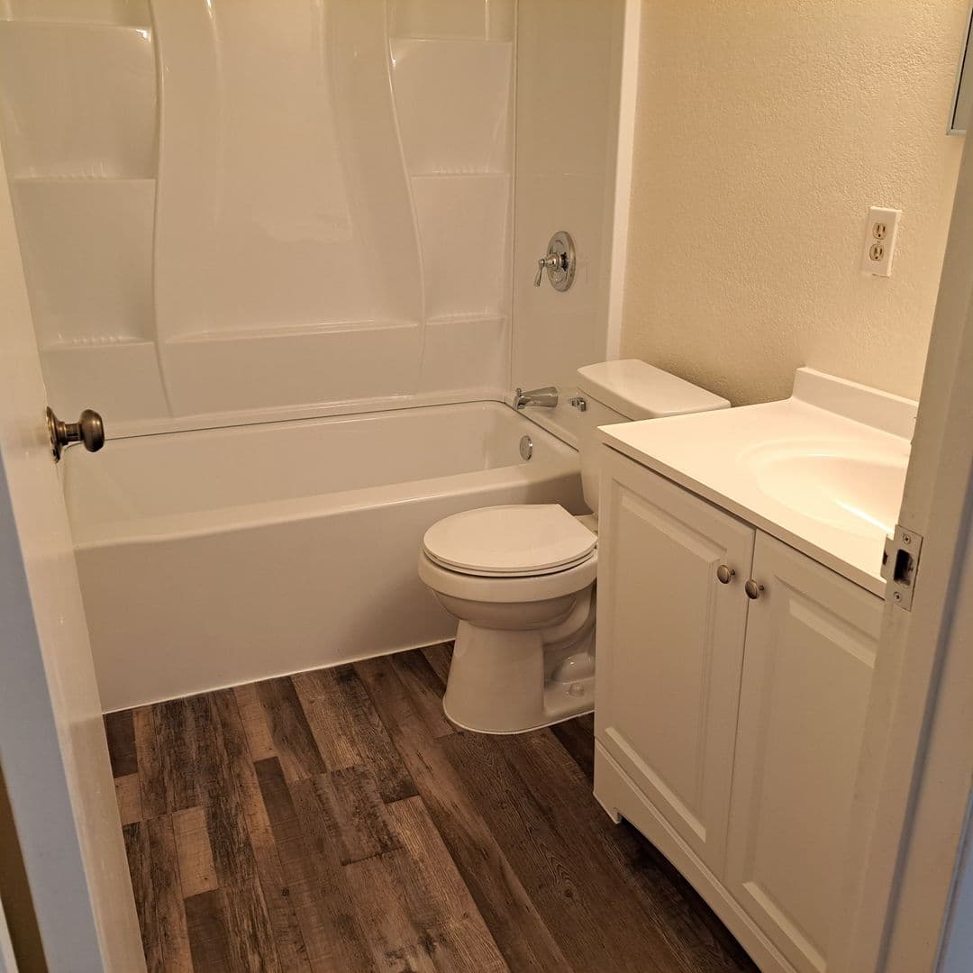 Las Vegas Condo: 595 Royal Crest Cir #19