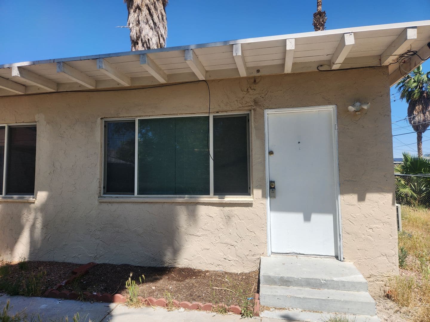 Las Vegas Apartment: 432 N 15th Street