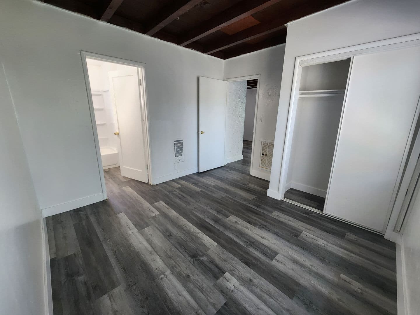 Las Vegas Apartment: 432 N 15th Street