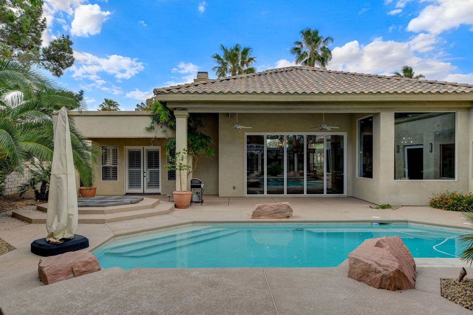 Las Vegas House: 7417 Doe Ave