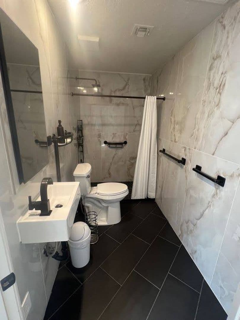 Las Vegas House: 7931 Harbour Towne Ave