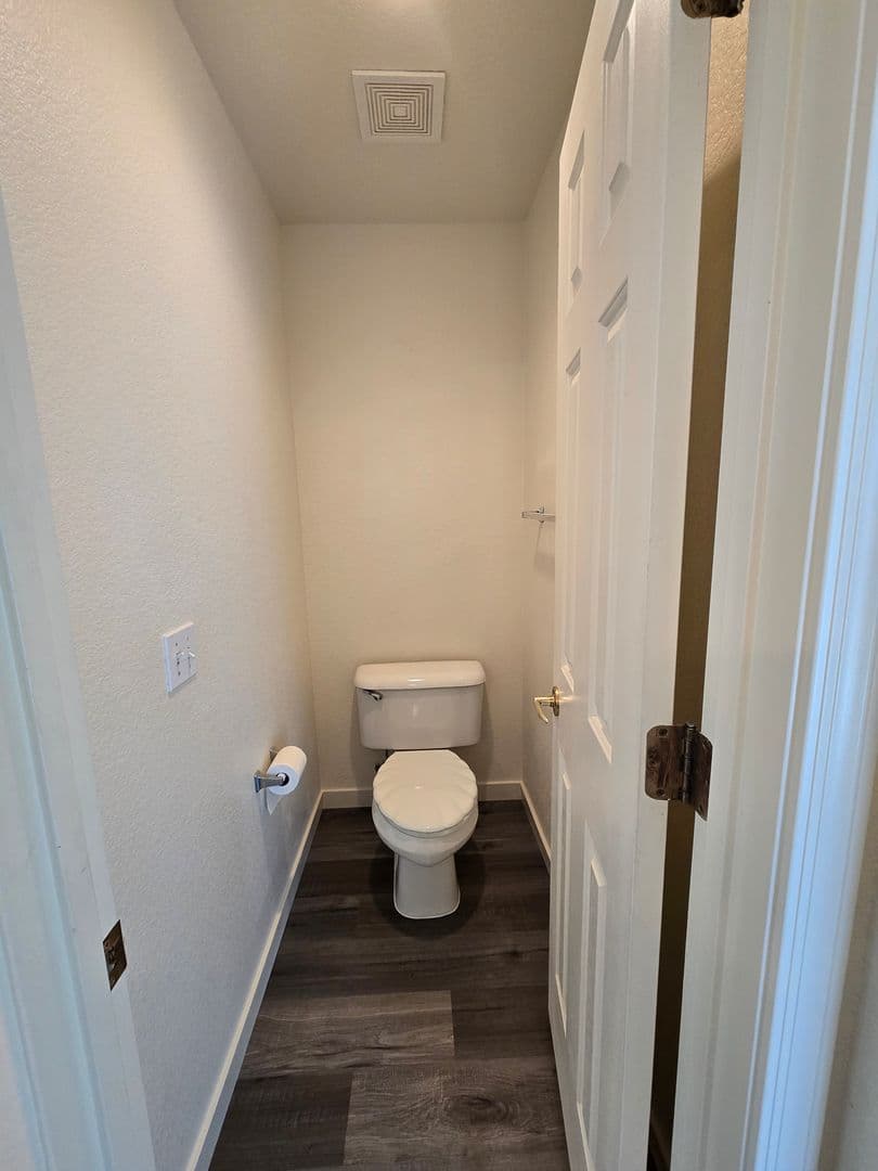 Henderson House: 3033 Panorama Ridge Dr
