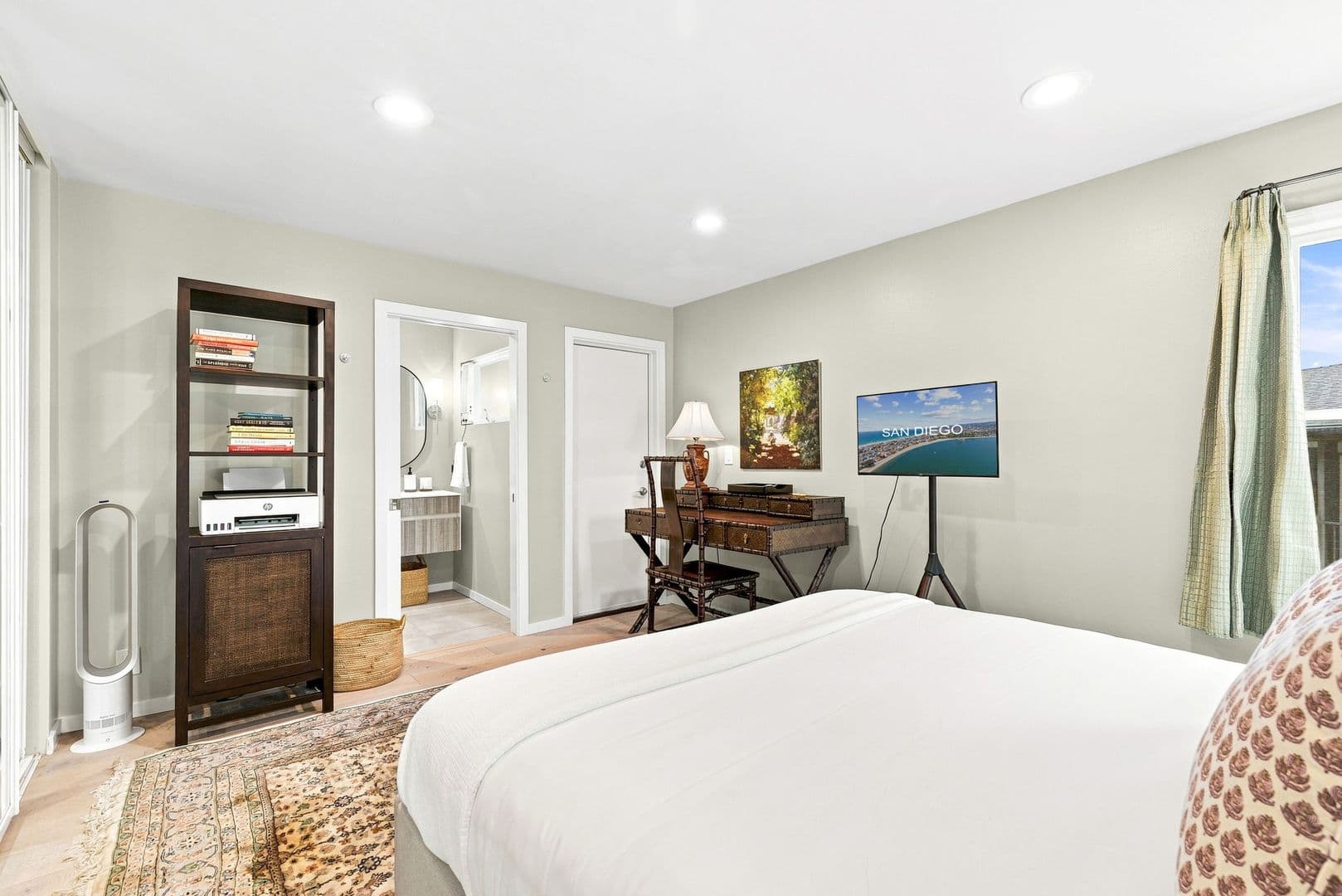 Encinitas Condo: 940 Sealane Drive