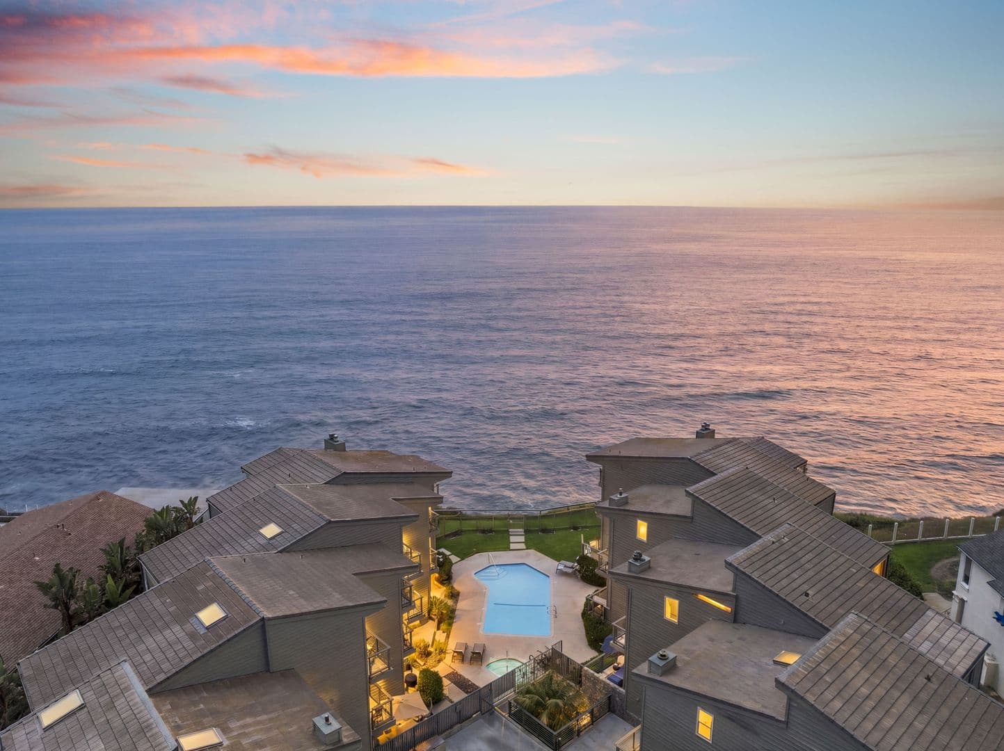 Encinitas Condo: 940 Sealane Drive