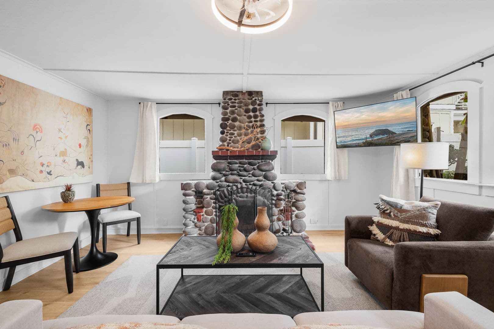 La Jolla Apartment: 344 Bonair St