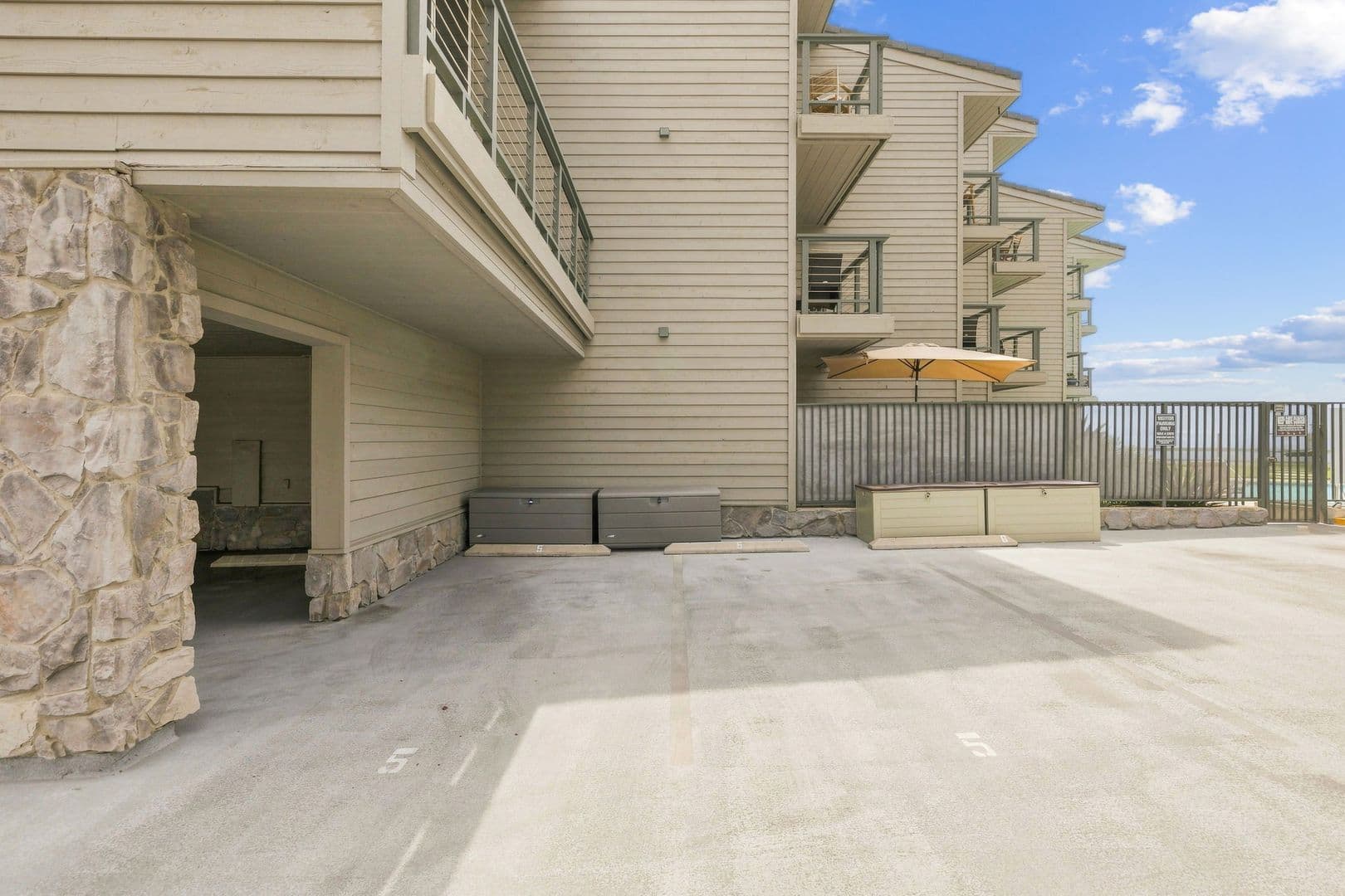 Encinitas Condo: 940 Sealane Drive