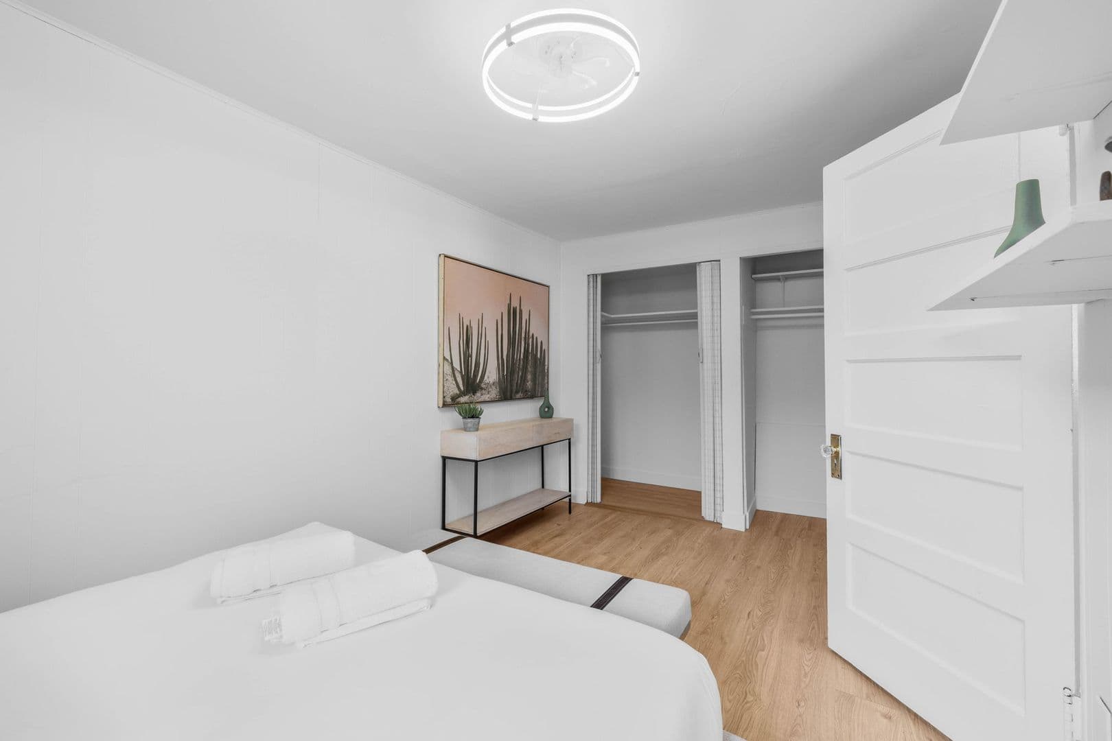 La Jolla Apartment: 344 Bonair St