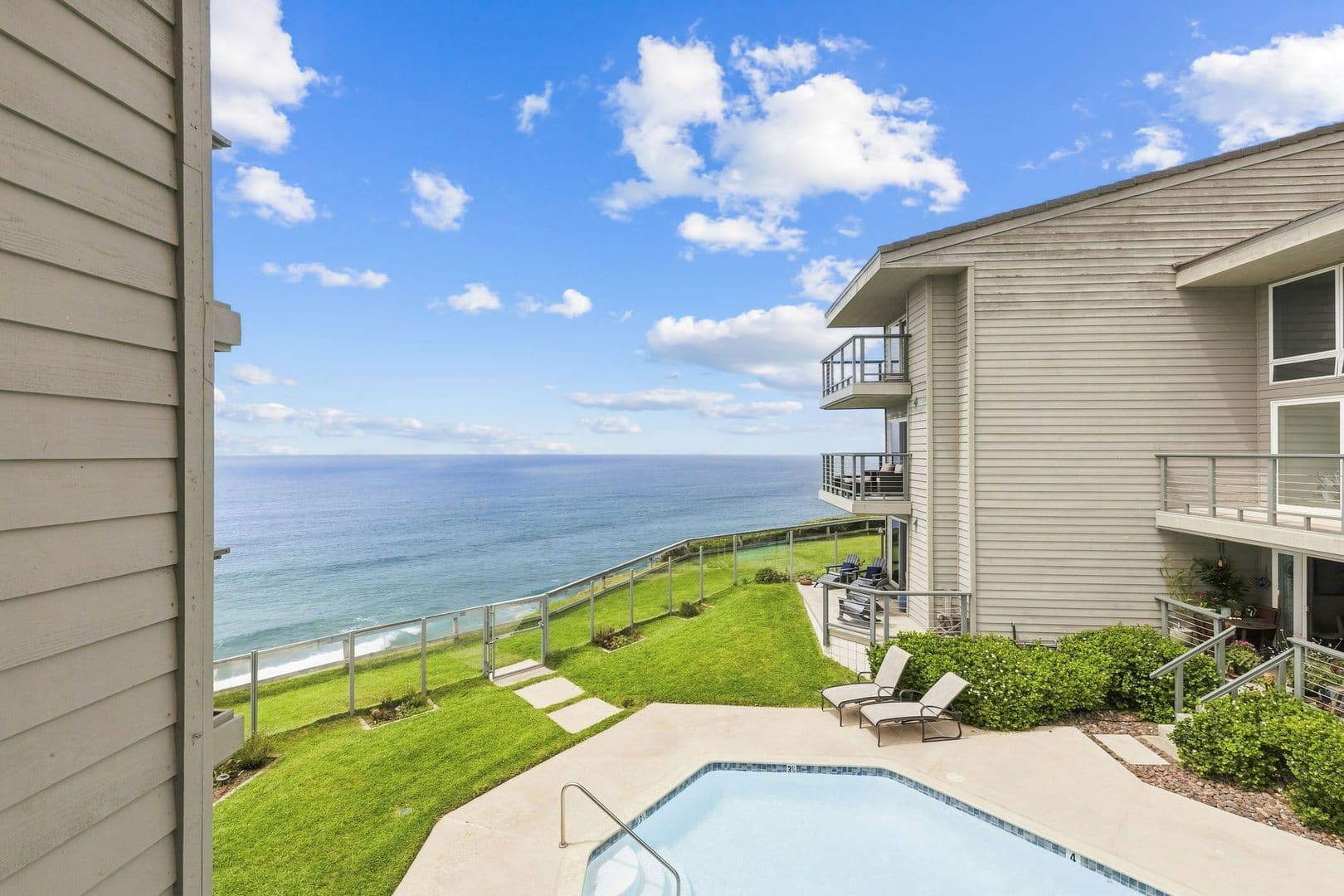 Encinitas Condo: 940 Sealane Drive