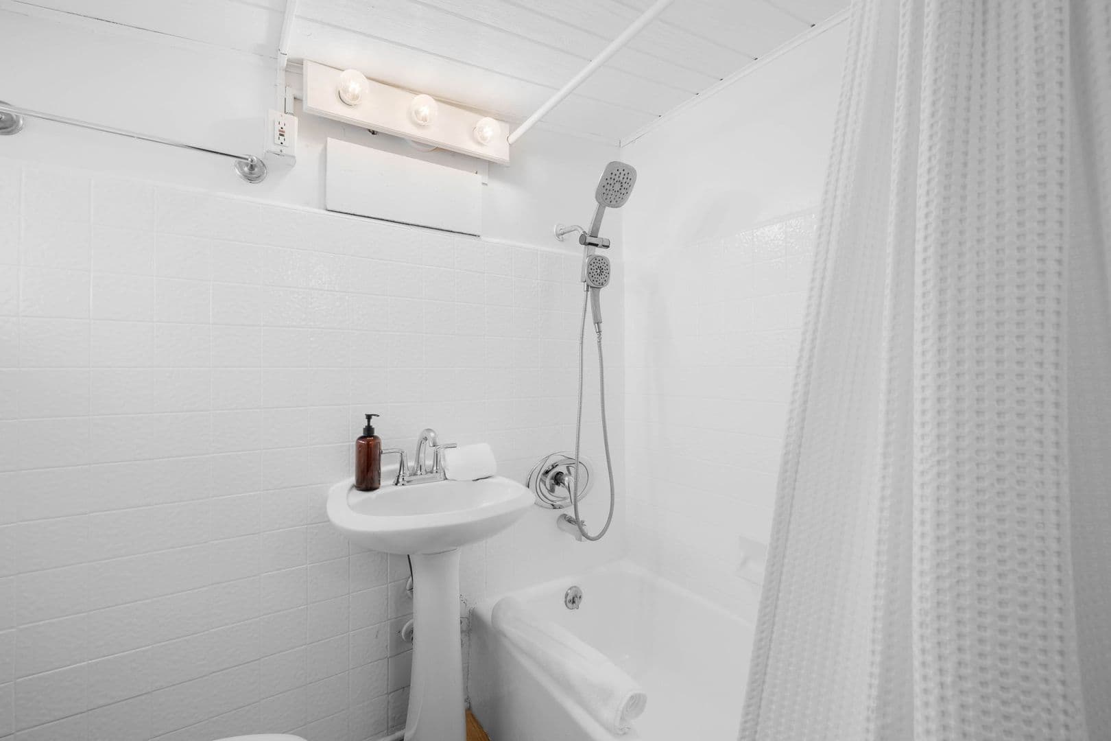 La Jolla Apartment: 344 Bonair St