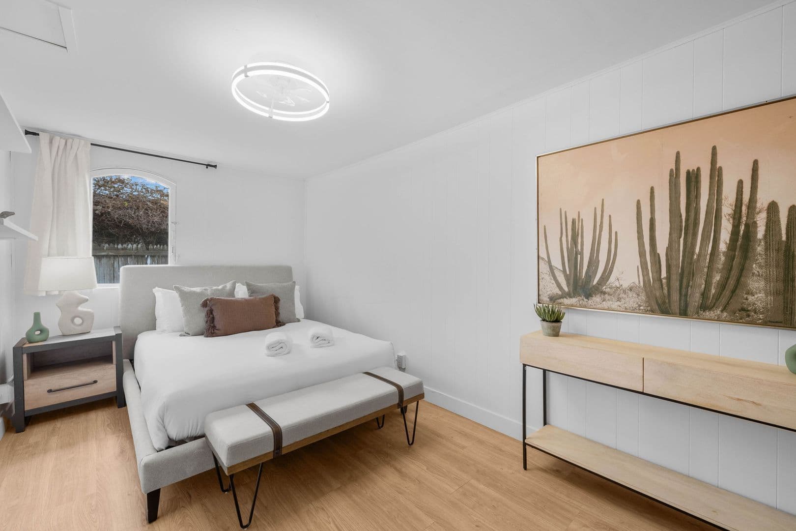 La Jolla Apartment: 344 Bonair St